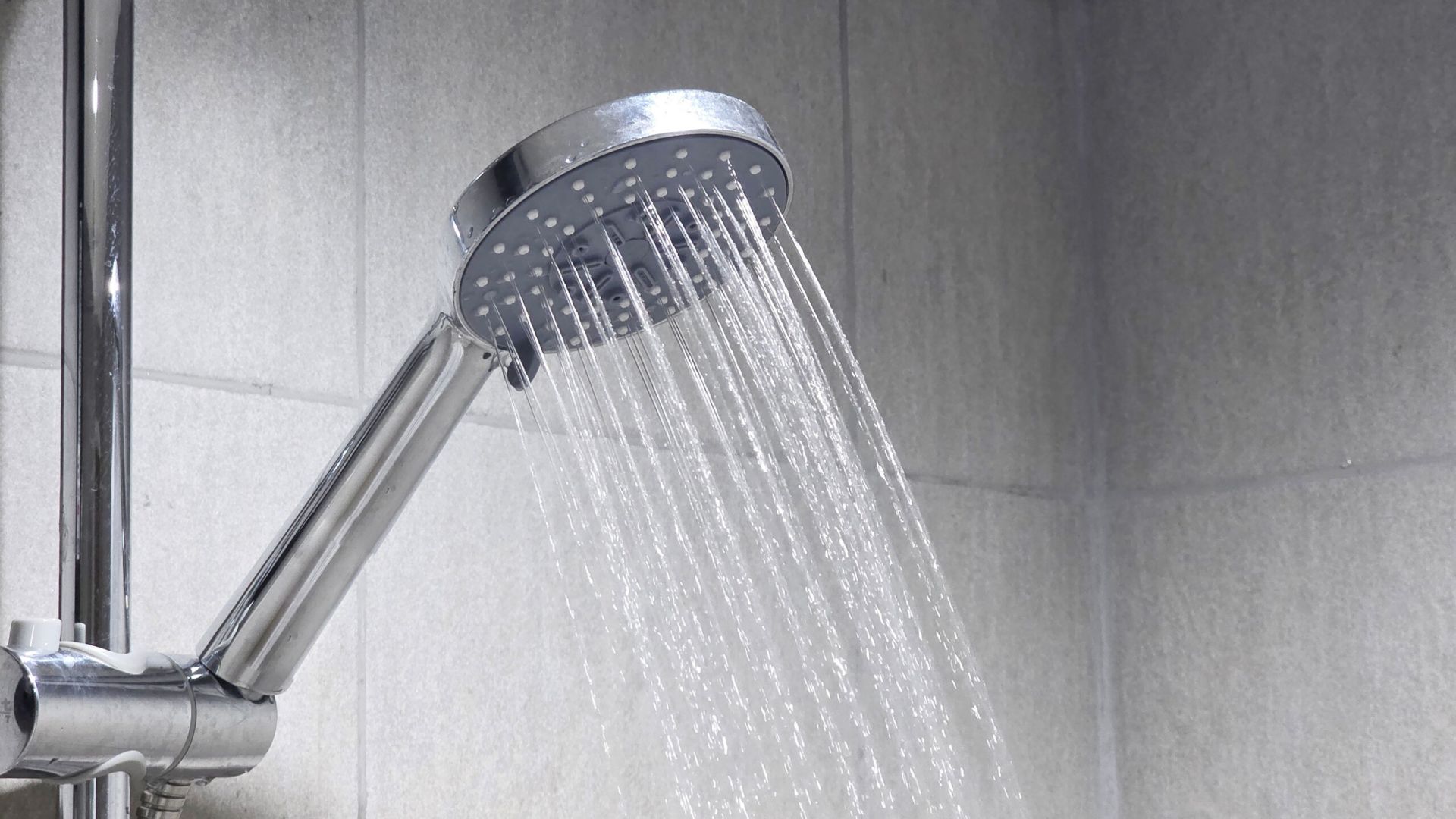 wp-content/uploads/2025/11/difference_ghusl_common_shower-scaled.jpg